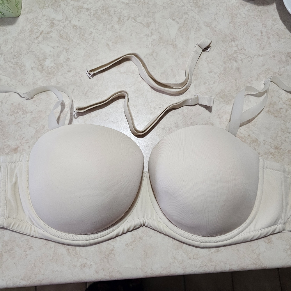 Lane Bryant Cacique Strapless Underwire Bra with beige & clear straps Size C44